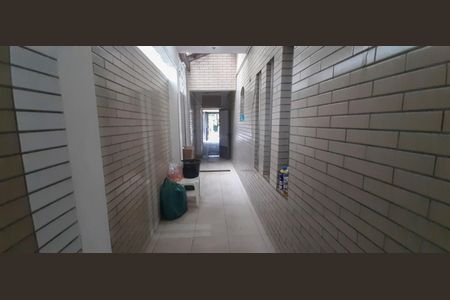 Casa à venda com 188m², 3 quartos e 2 vagasCorredor Externo