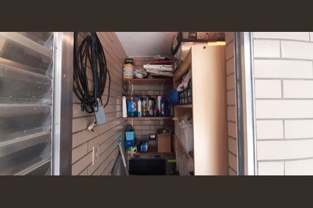 Casa à venda com 188m², 3 quartos e 2 vagasDepósito