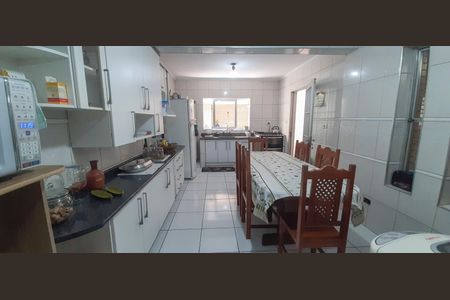 Casa à venda com 188m², 3 quartos e 2 vagasCozinha