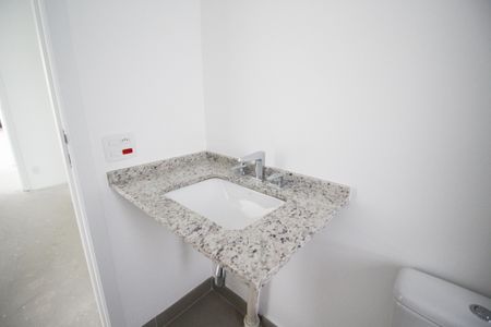 Apartamento à venda com 68m², 2 quartos e 1 vagaBanheiro da Suíte 1