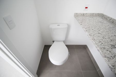 Apartamento à venda com 68m², 2 quartos e 1 vagaBanheiro da Suíte 2