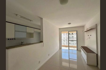 Sala de apartamento para alugar com 2 quartos, 73m² em Recreio dos Bandeirantes, Rio de Janeiro