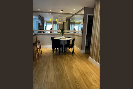 Apartamento à venda com 65m², 2 quartos e 1 vaga Apartamento à venda com 65m², 2 quartos e 1 vagaSala