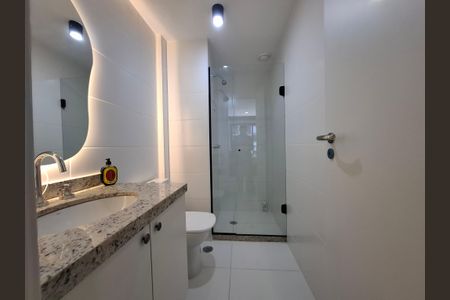 Banheiro  de apartamento à venda com 1 quarto, 43m² em Centro, Rio de Janeiro
