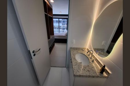 Apartamento para alugar com 43m², 1 quarto e sem vagaBanheiro 