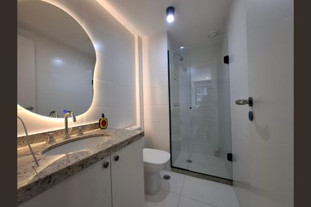 Banheiro  de apartamento à venda com 1 quarto, 43m² em Centro, Rio de Janeiro