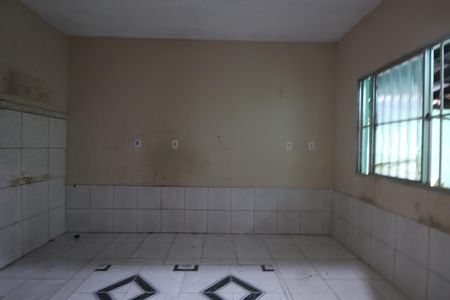 Casa para alugar com 80m², 2 quartos e 2 vagasCozinha e Área de Serviço