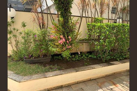 Apartamento à venda com 64m², 2 quartos e 1 vaga