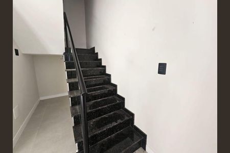Casa à venda com 2 quartos, 93m² em Vila Linda, Santo André