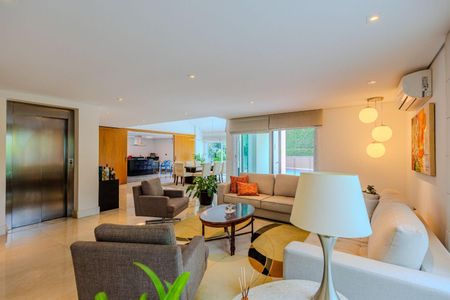 Casa à venda com 3 quartos, 390m² em Residencial Nove (Alphaville), Santana de Parnaíba