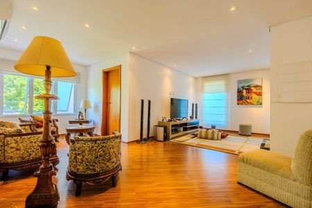 Casa à venda com 3 quartos, 390m² em Residencial Nove (Alphaville), Santana de Parnaíba