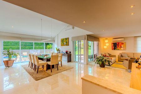 Casa à venda com 3 quartos, 390m² em Residencial Nove (Alphaville), Santana de Parnaíba