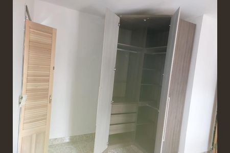 Casa à venda com 4 quartos, 250m² em Vila Santo Estefano, São Paulo