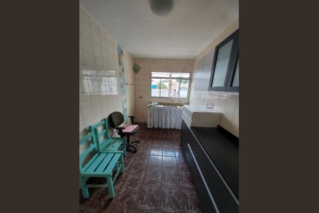 Casa à venda com 4 quartos, 250m² em Vila Santo Estefano, São Paulo