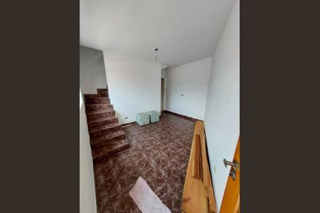 Casa à venda com 4 quartos, 250m² em Vila Santo Estefano, São Paulo