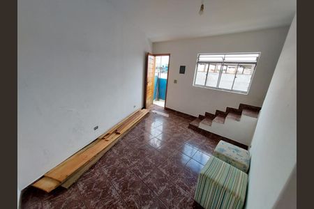 Casa à venda com 4 quartos, 250m² em Vila Santo Estefano, São Paulo