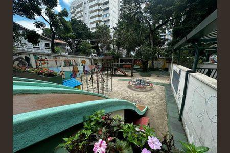 Apartamento à venda com 160m², 3 quartos e 1 vaga