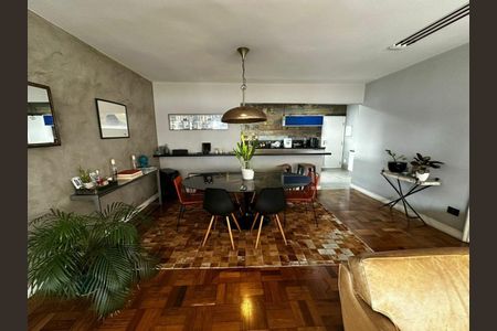 Apartamento à venda com 160m², 3 quartos e 1 vaga