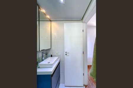 Apartamento à venda com 70m², 3 quartos e 2 vagas Apartamento à venda com 70m², 3 quartos e 2 vagasBanheiro da Suíte