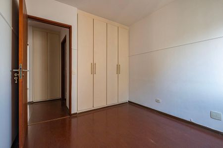 Apartamento para alugar com 131m², 3 quartos e 1 vaga Apartamento para alugar com 131m², 3 quartos e 1 vagaQuarto 2
