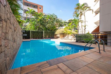 Apartamento para alugar com 131m², 3 quartos e 1 vaga Apartamento para alugar com 131m², 3 quartos e 1 vagaPiscina