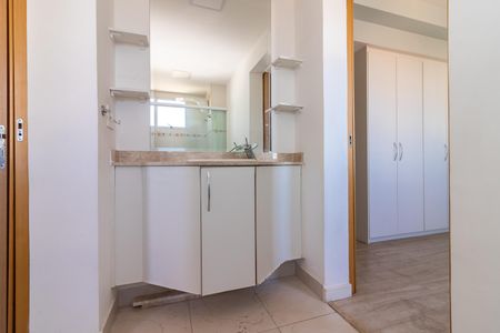 Apartamento à venda com 114m², 3 quartos e 3 vagasBanheiro das Suítes 2 e 3 