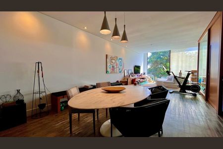 Casa para alugar com 3 quartos, 300m² em Morada dos Pássaros, Barueri