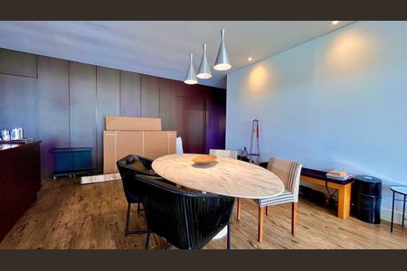 Casa para alugar com 3 quartos, 300m² em Morada dos Pássaros, Barueri