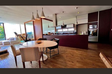 Casa para alugar com 3 quartos, 300m² em Morada dos Pássaros, Barueri