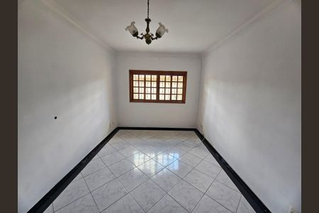Casa à venda com 125m², 3 quartos e 2 vagasSala