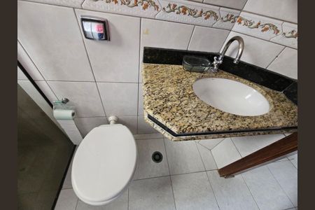 Casa à venda com 125m², 3 quartos e 2 vagasBanheiro