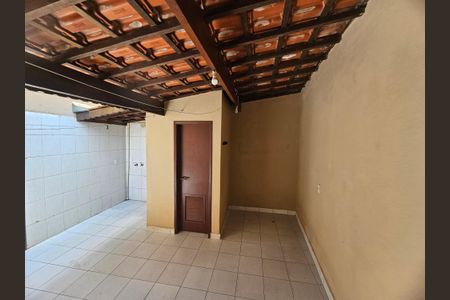 Casa à venda com 125m², 3 quartos e 2 vagasÁrea externa