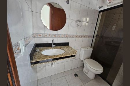 Casa à venda com 125m², 3 quartos e 2 vagasBanheiro