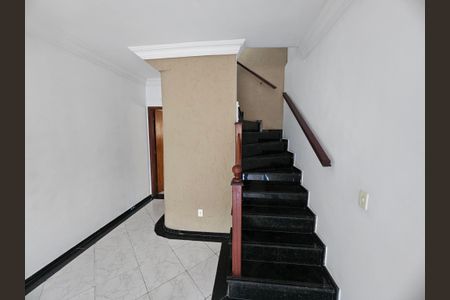 Casa à venda com 125m², 3 quartos e 2 vagasSala