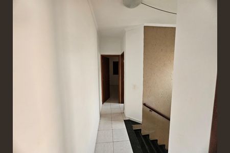 Casa à venda com 125m², 3 quartos e 2 vagasCorredor