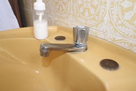 Casa à venda com 107m², 3 quartos e 2 vagasBanheiro 1
