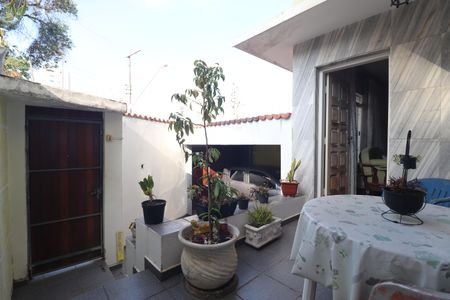Casa à venda com 107m², 3 quartos e 2 vagasVaranda