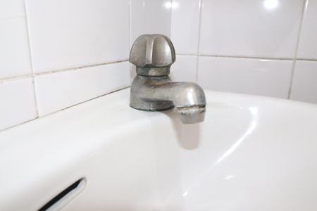 Casa à venda com 107m², 3 quartos e 2 vagasBanheiro 2