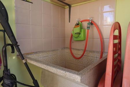 Casa à venda com 107m², 3 quartos e 2 vagasÁrea de Serviço