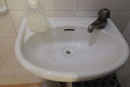 Casa à venda com 107m², 3 quartos e 2 vagasBanheiro 2
