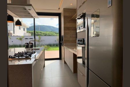 Casa à venda com 4 quartos, 265m² em Jardim Samambaia, Jundiaí