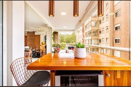 Apartamento à venda com 2 quartos, 136m² em Centro Empresarial Tamboré, Santana de Parnaíba