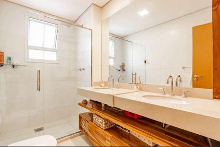 Apartamento para alugar com 136m², 2 quartos e 2 vagas