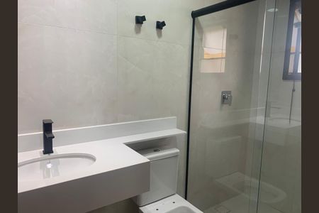 Casa à venda com 3 quartos, 165m² em Vila Carrão, São Paulo