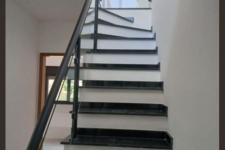 Casa à venda com 3 quartos, 150m² em Vila Sao Paulo, São Paulo