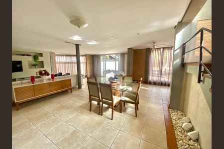 Casa à venda com 750m², 4 quartos e 6 vagas