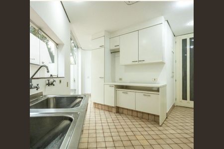 Casa à venda com 750m², 4 quartos e 6 vagas