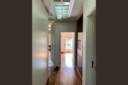 Casa à venda com 750m², 4 quartos e 6 vagas