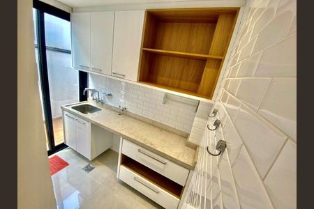 Casa à venda com 283m², 3 quartos e 4 vagas
