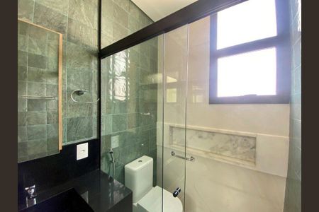 Casa à venda com 283m², 3 quartos e 4 vagas